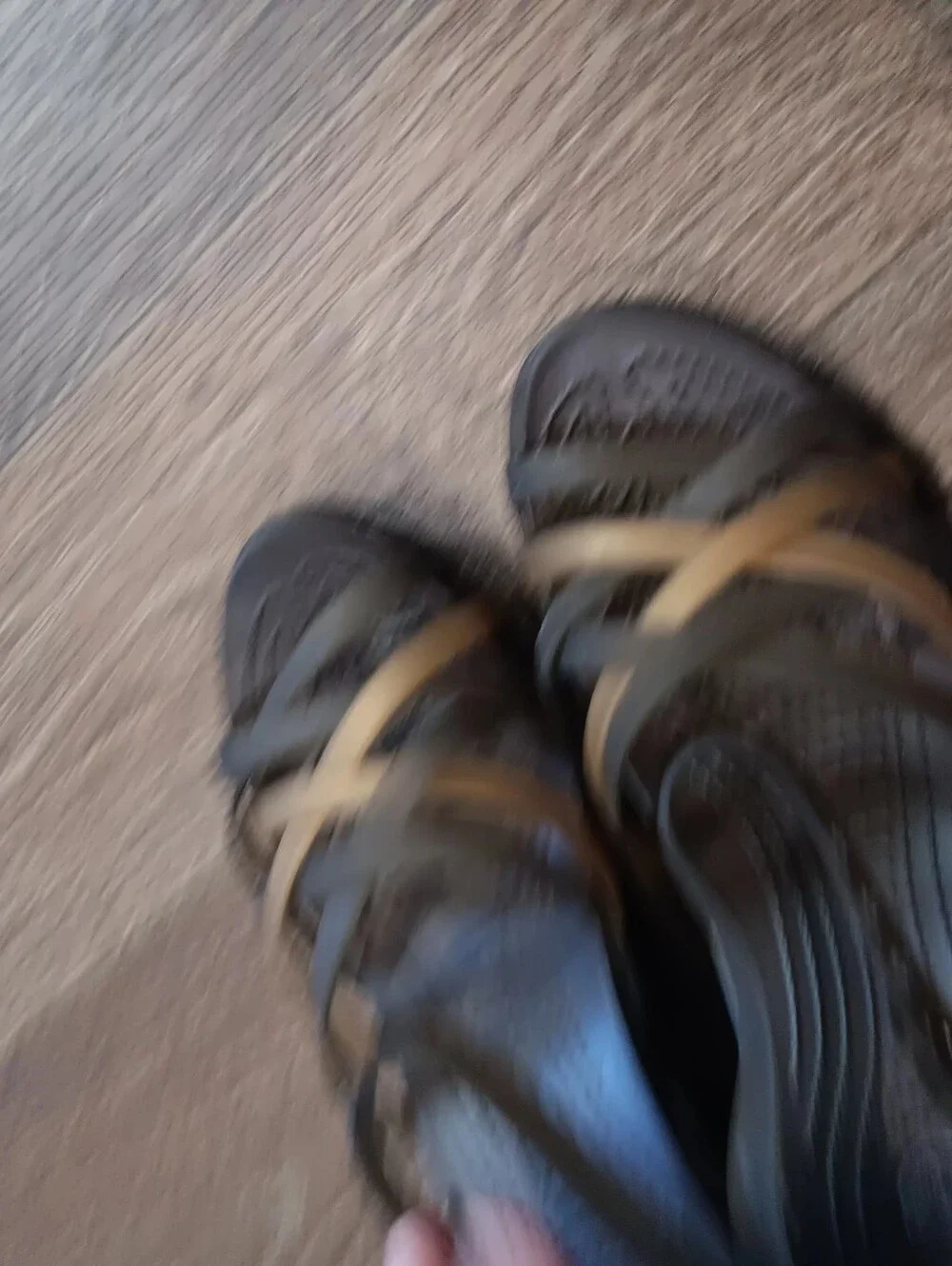 Crocs Huaraches Wedge Womens Sandals Shoes Size 7 brown
